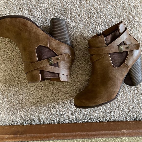 Women's Almond Toe High Chunky Block Stacked Heels Ankle Booties Boots - Picture 10 of 13